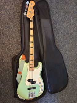 2016 Fender Precision Jazz Bass Seafoam Green Made in Mexico