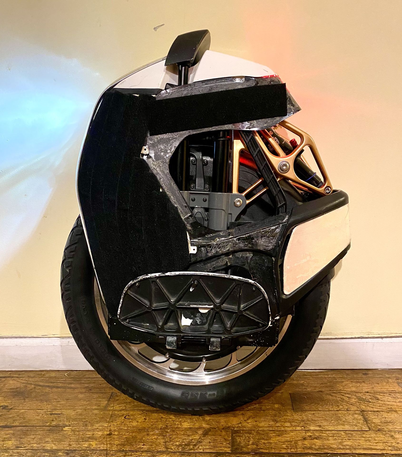 KINGSONG S18 ELECTRIC UNICYCLE 