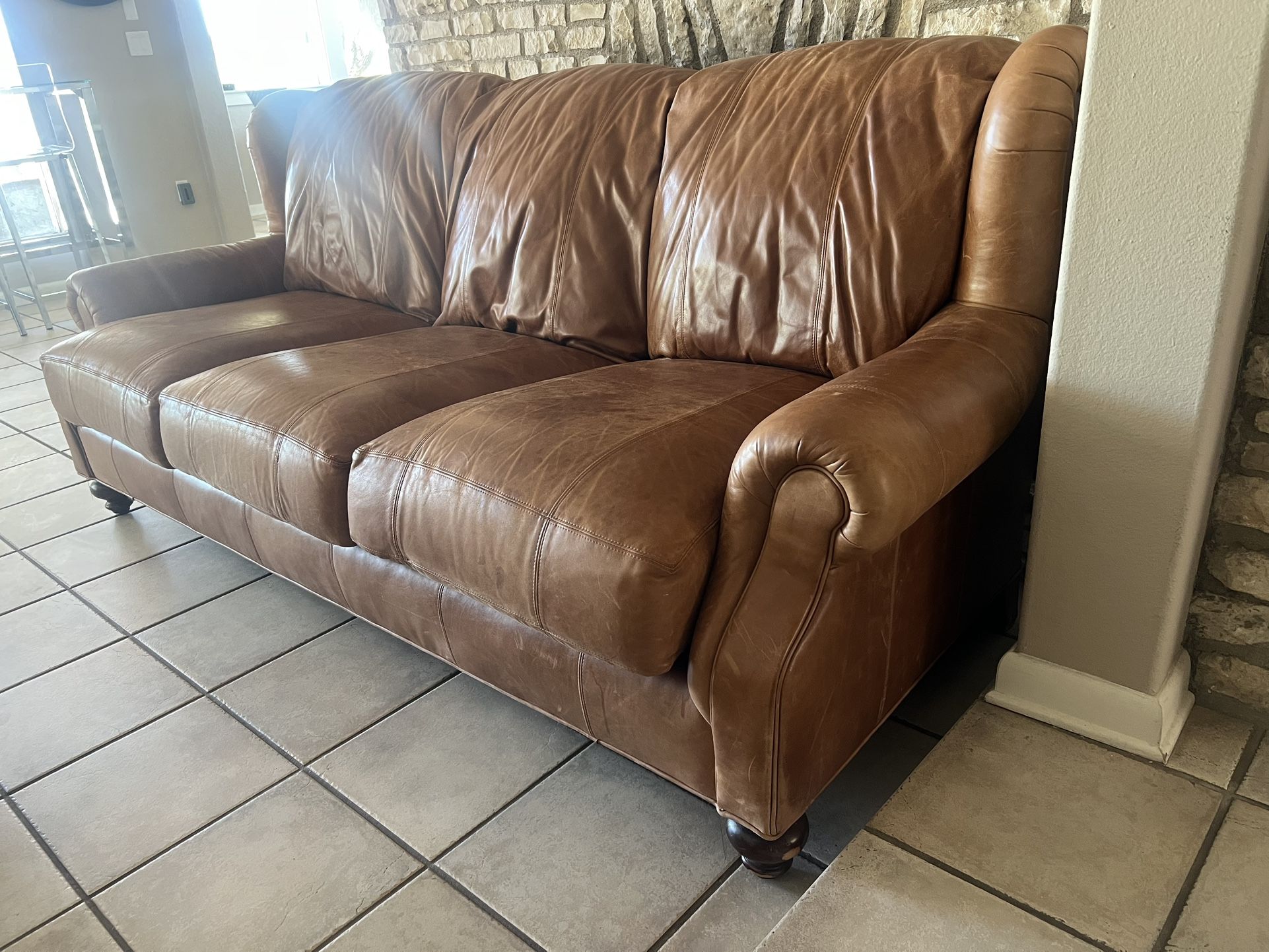 FREE LEATHER COUCH PICKUP ONLY