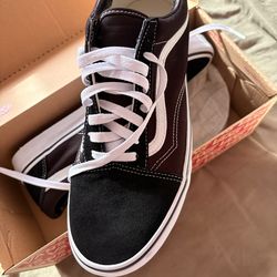 Vans old skool new in box size 11 mens