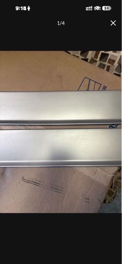 New silver/gray Vinyl base