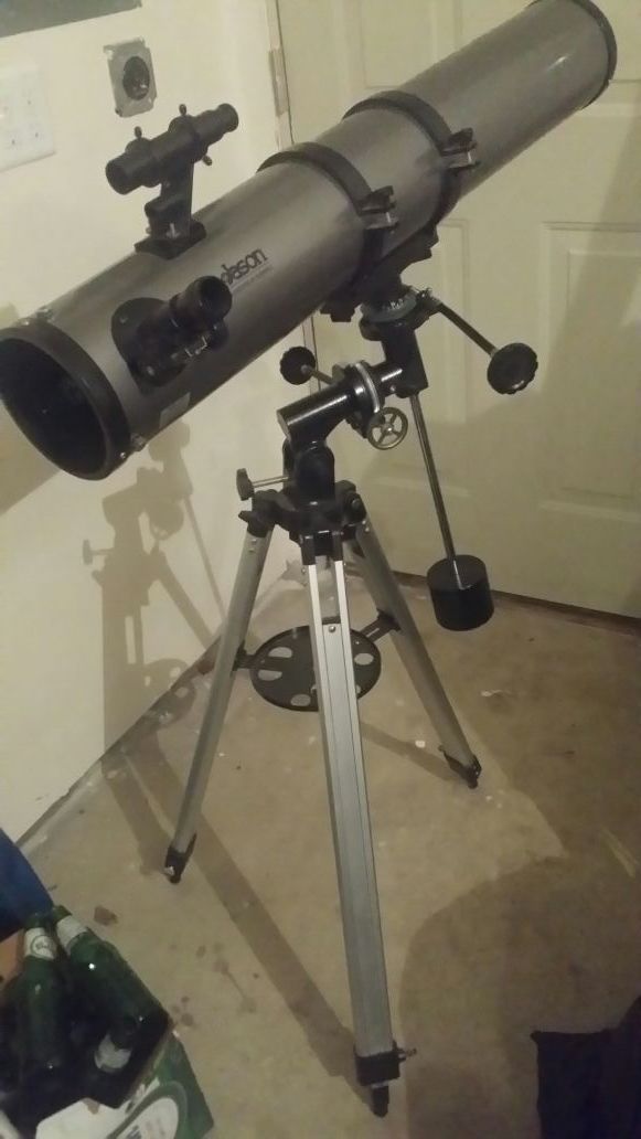 Jason Telescope by Bushnell Model 518s 900mm Focal Length 4.5" Objective Lens Designed by Bushnell USA