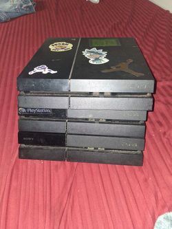 3 Non Working PS4s