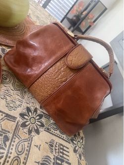 Portofino leather purse