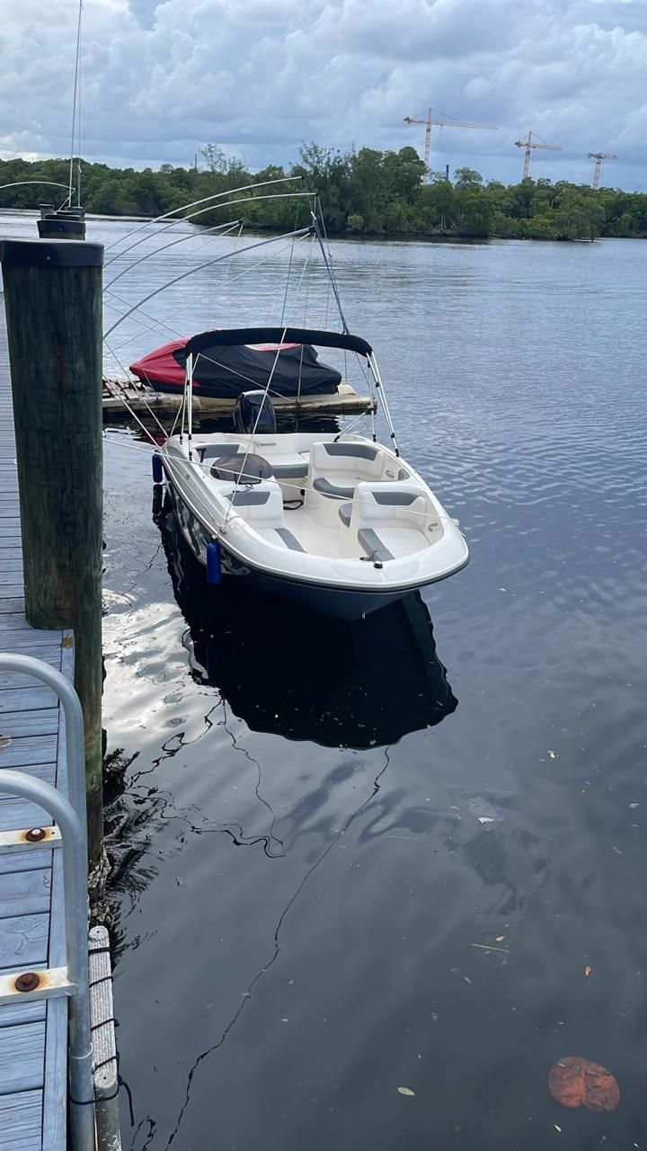 2019 Bayliner E16