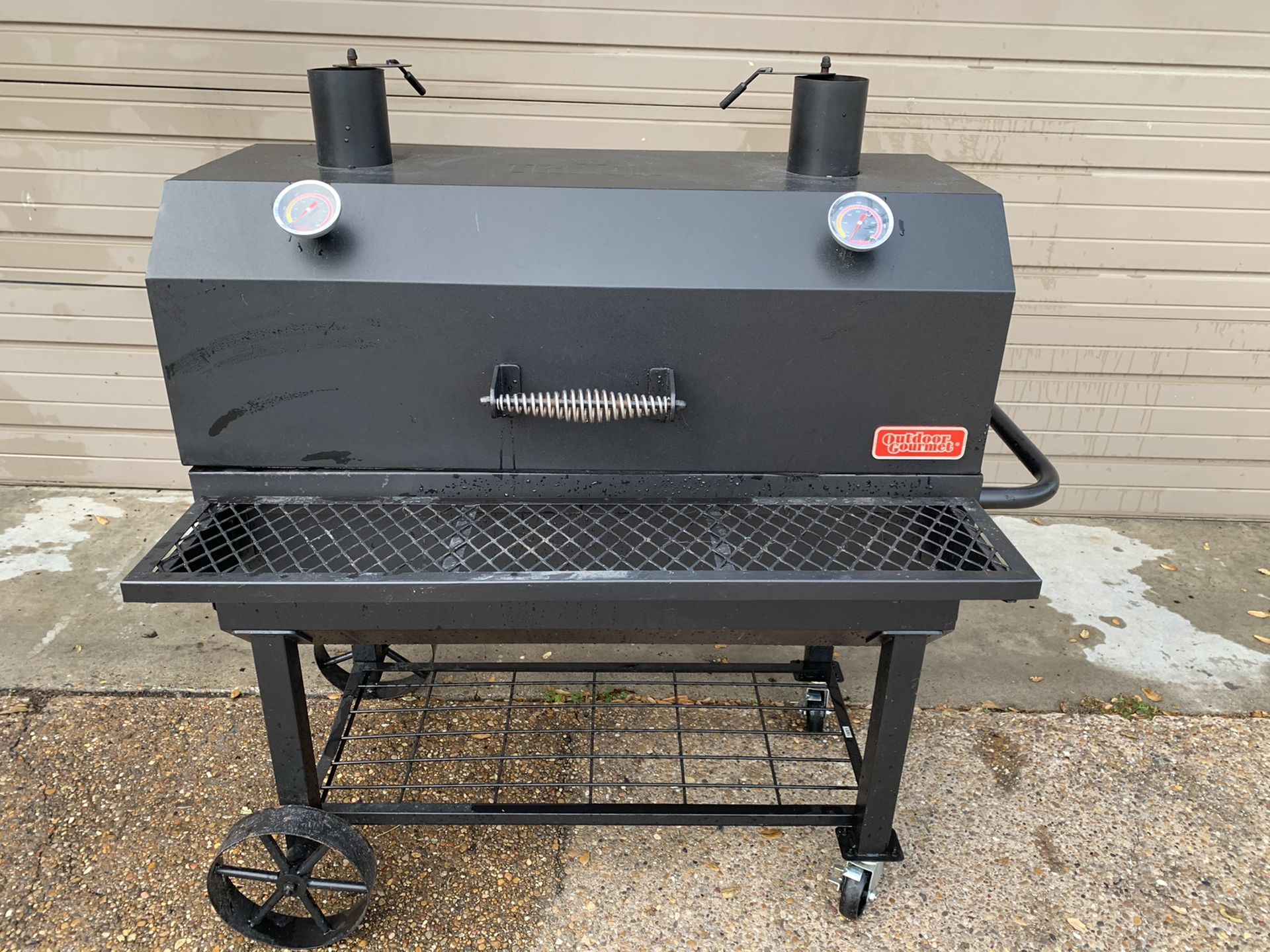 Outdoor Gourmet Triton Swinehouse Charcoal Smoker for Sale in Colorado Springs CO OfferUp