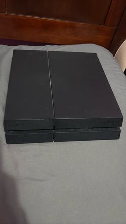 PlayStation 4 black