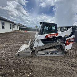 Bobcat Y Camion 