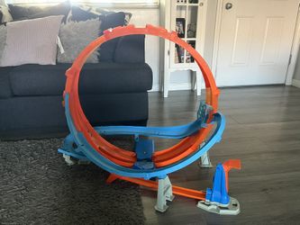 Hot Wheel Motor Track Loop