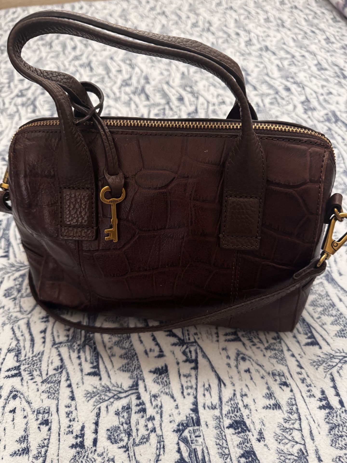 Elegant Croc-Embossed Leather Handbag - Excellent Condition