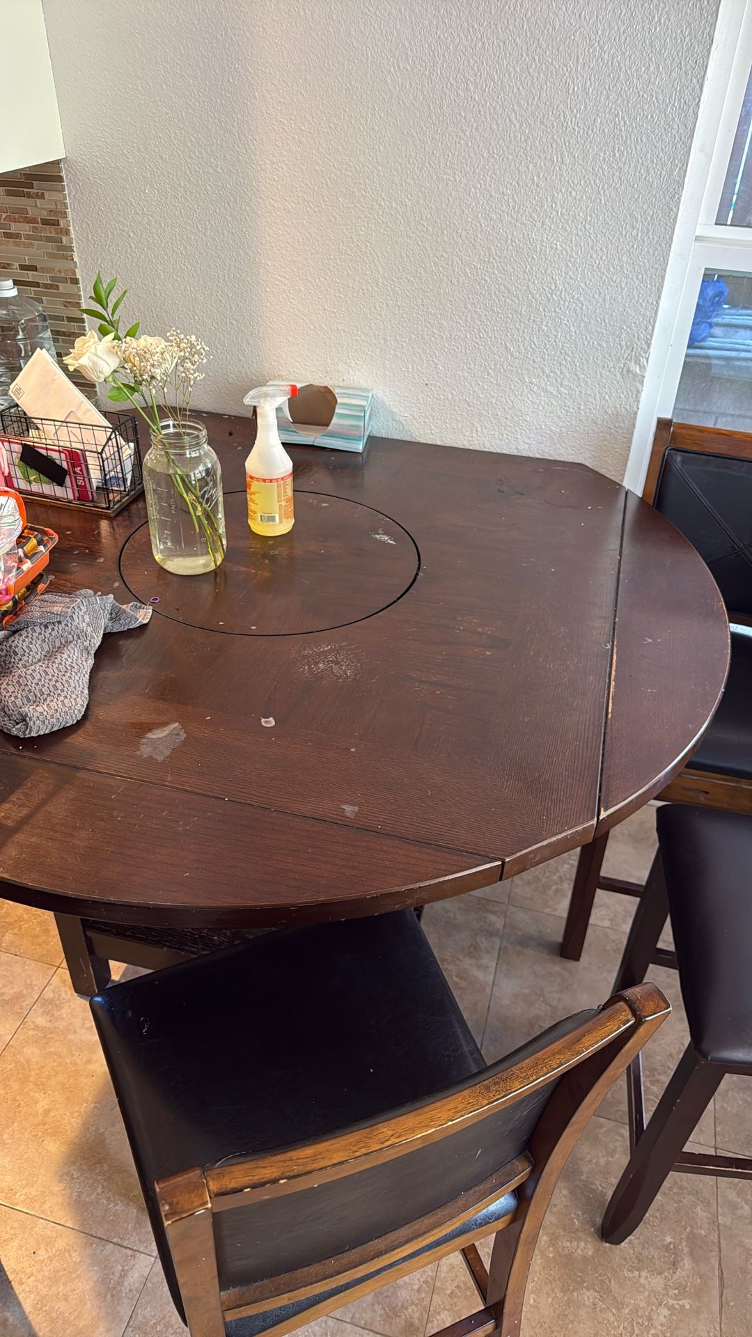 Free Dinning Table