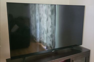 Samsung 65" 4K UHD Smart TV UN65NU6900 – Excellent Working Condition