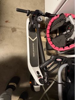 Electric scooter