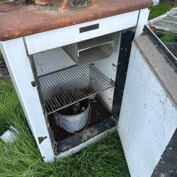 Vintage Ice Box 