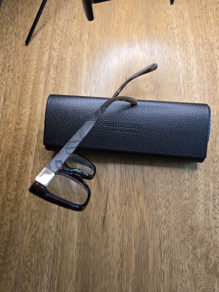 Burberry Eye GLASS FRAME & CASE