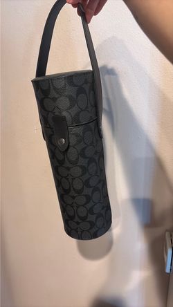 Coach wine holder