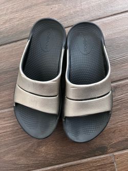 Oofos Sandals/Slides