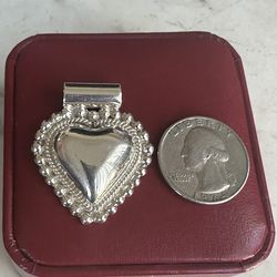 Vintage 925 Sterling silver heart ❤️ pendant , marked ATI MEXICO 925 , beautiful