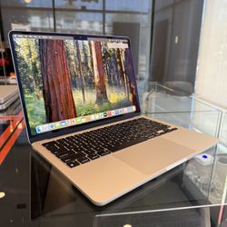 Apple 13” MacBook Air M3 Chip 16GB Ram 512SSD! 90 day warranty! We offer financing!
