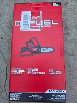 Milwaukee M12 FUEL Hatchet 6" Pruning Saw Tool Only