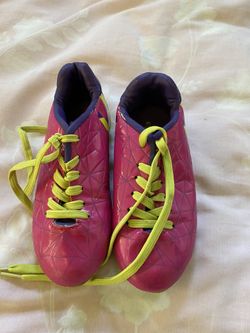 Soccer cleats