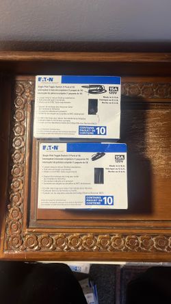 Eaton Single Pole Toggle Switch