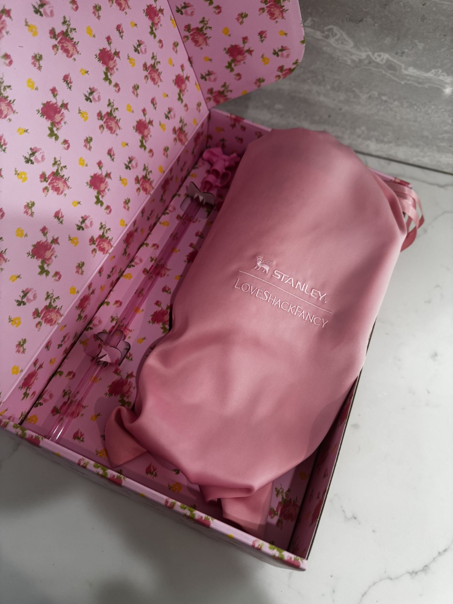 Loveshackfancy X Stanley 40 Oz Quencher