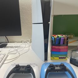 NEW BARELY USED PLAYSTATION 5/ COMES WITH 2 CONTROLLERS AND CABLES