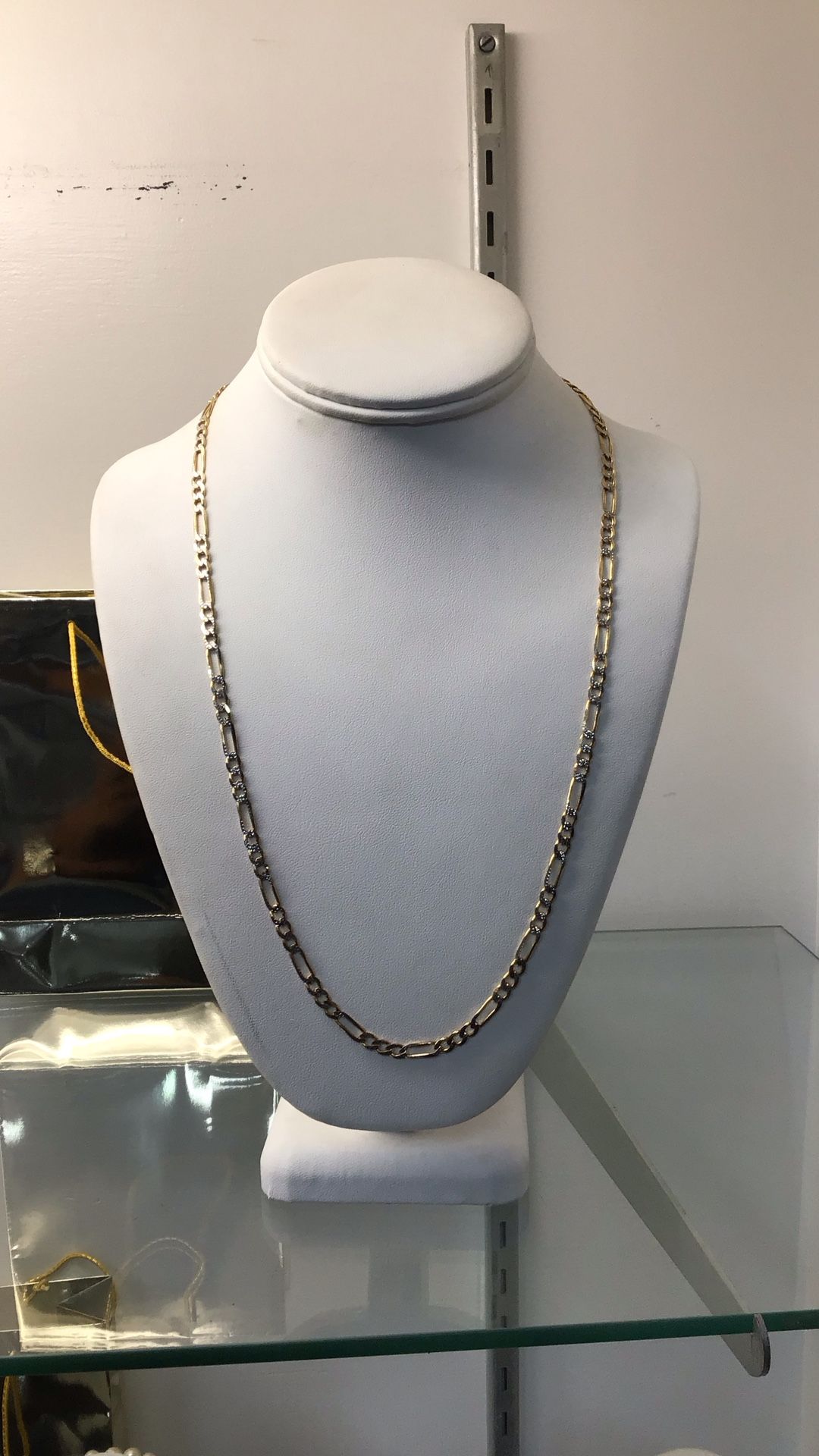 14k Yellow Gold Figaro Chain 24” 17.1 Grams 4mm Diamond Cut