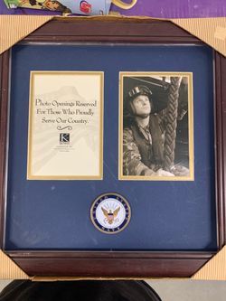 Picture frame us navy design on it damage