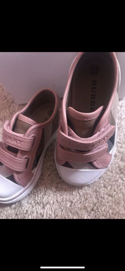 Burberry girls 5c