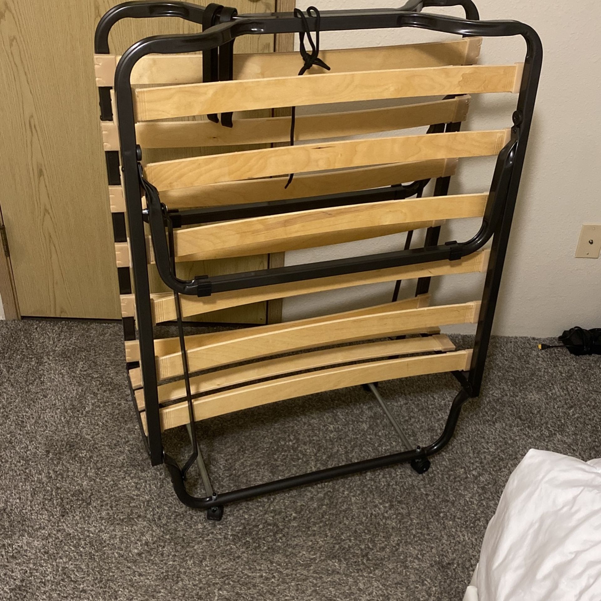 Folding bed in new condition folding bed for Sale in Everett, WA OfferUp