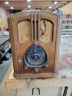 Zenith long distance antique radio