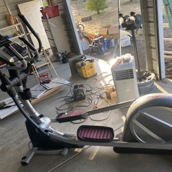 Smart Strider 935 Elliptical 