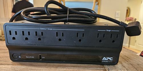 UPS Battery Backup APC 650VA