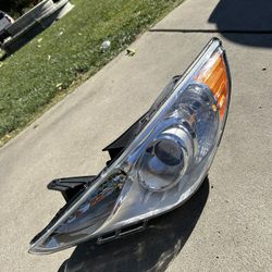 11-14 Hyundai Sonata Driver Headlight 