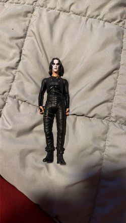 Diamond Select Crow figure