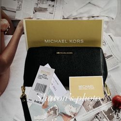 Michael Kors Mercer Travel Continental Wristlet Wallet