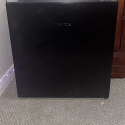 Mini Fridge 
