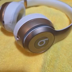 BEATS SOLO