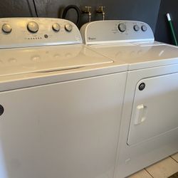 Whirlpool Top Load Washer And Gas Dryer Set