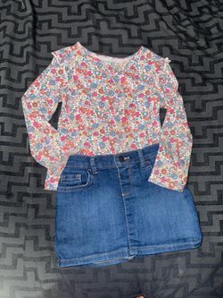 Girls Outfit (5T)