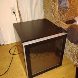 Mini Fridge 
