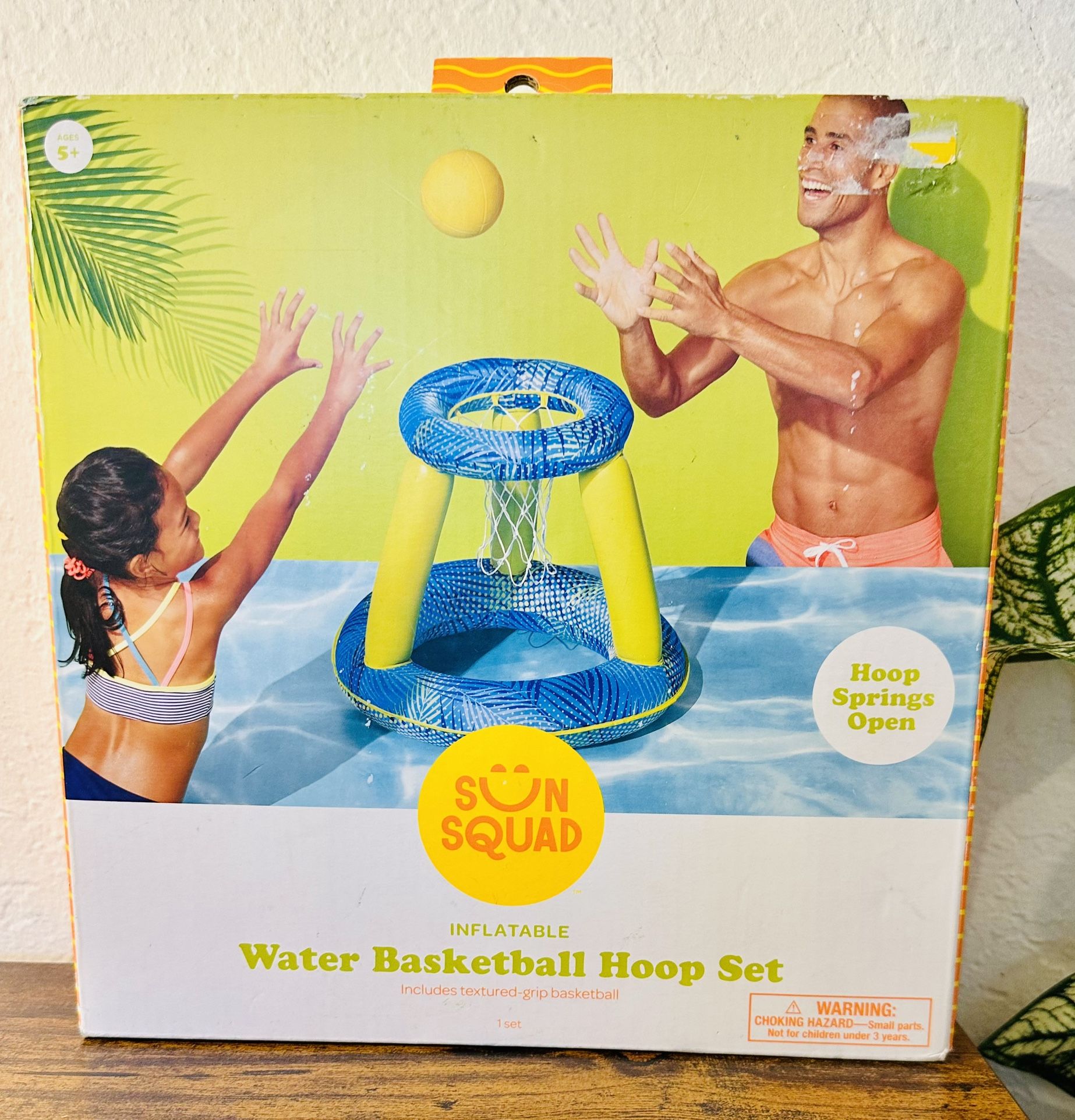 Pool Inflatable Water Basketball Hoop Set NEW