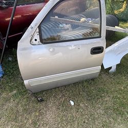 99-06 Chevy gmc driver door