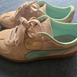 Pumas Shoes