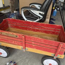 Radio Flyer Town And Country Wagon