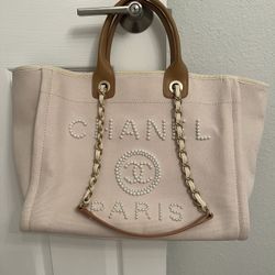 Deauville Tote 40cm Tweed Bag with Pearl Embroidery Cream/Beige