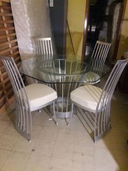 Dinning table 4 chairs de metal recistente