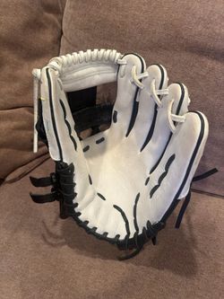 Absolutely Ridiculous cookies & cream RH Baseball Glove